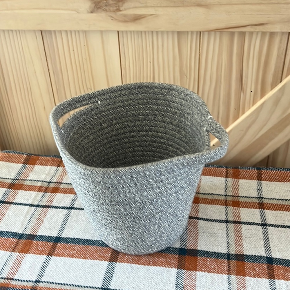 Fabric, Gray basket